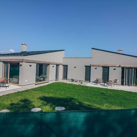 Stylish Apartments At Penati Golf Resort Sajdikove Humence Luaran gambar